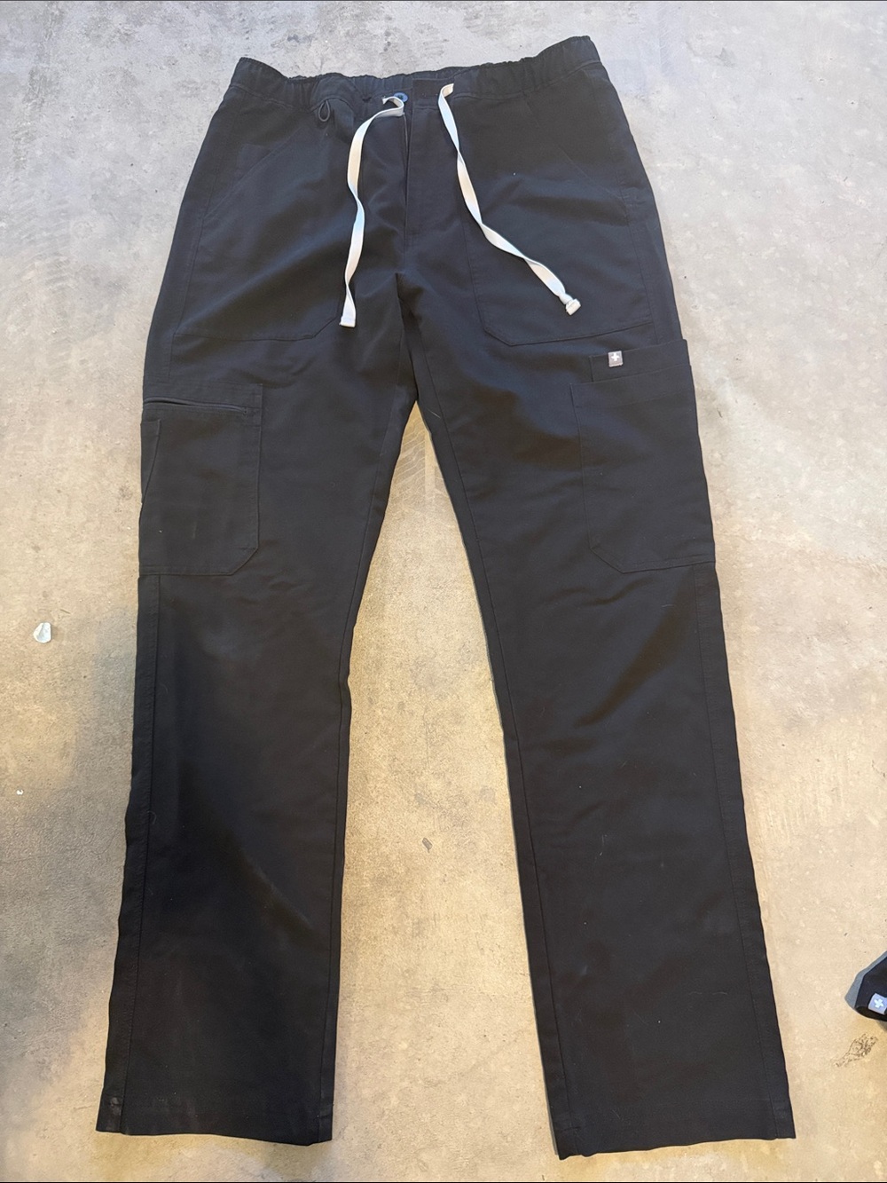 Figs Men's Black Cargo Drawstring Pants Size Small Straight Leg